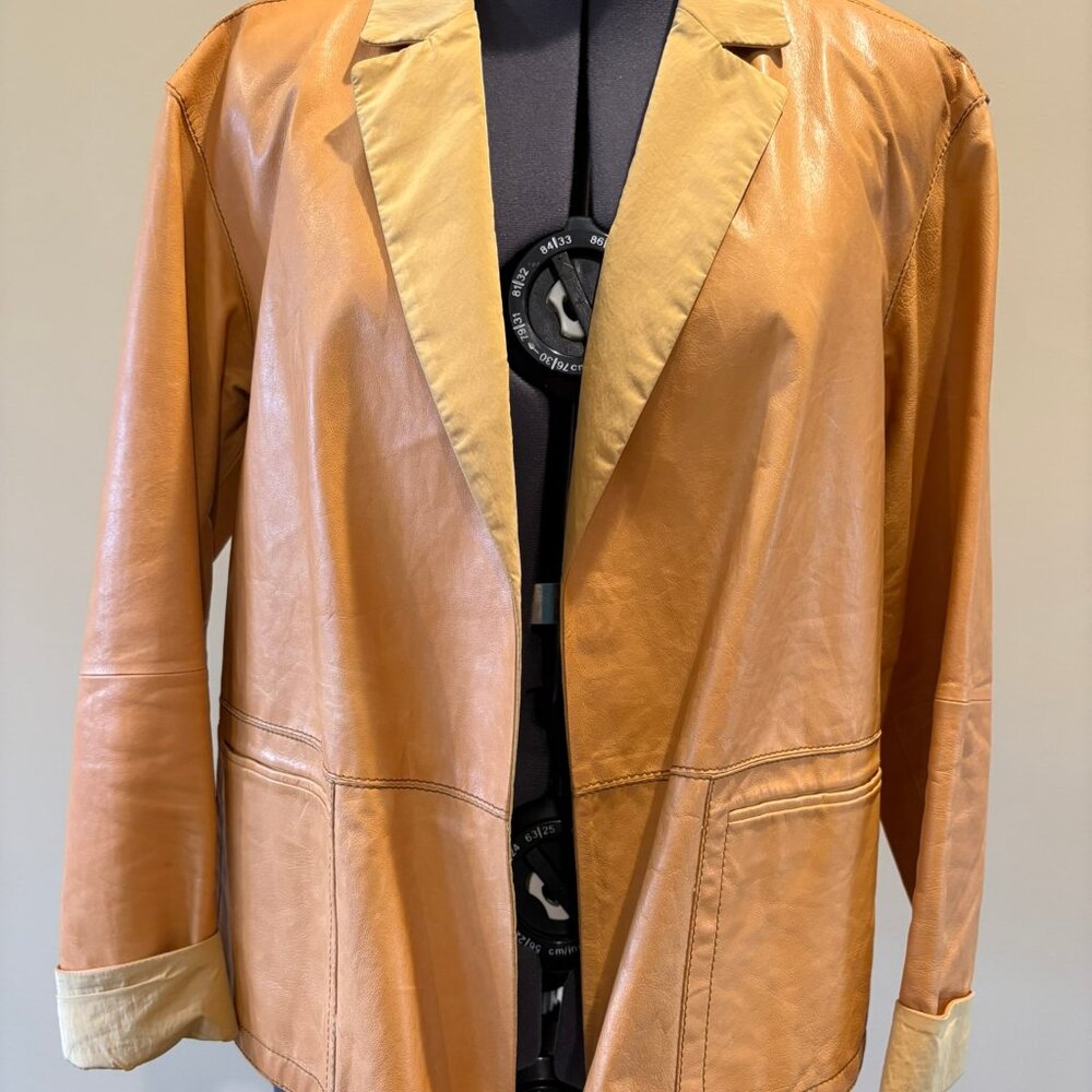 Size P Lafayette 148 leather jacket
